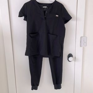 Figs scrubs- black